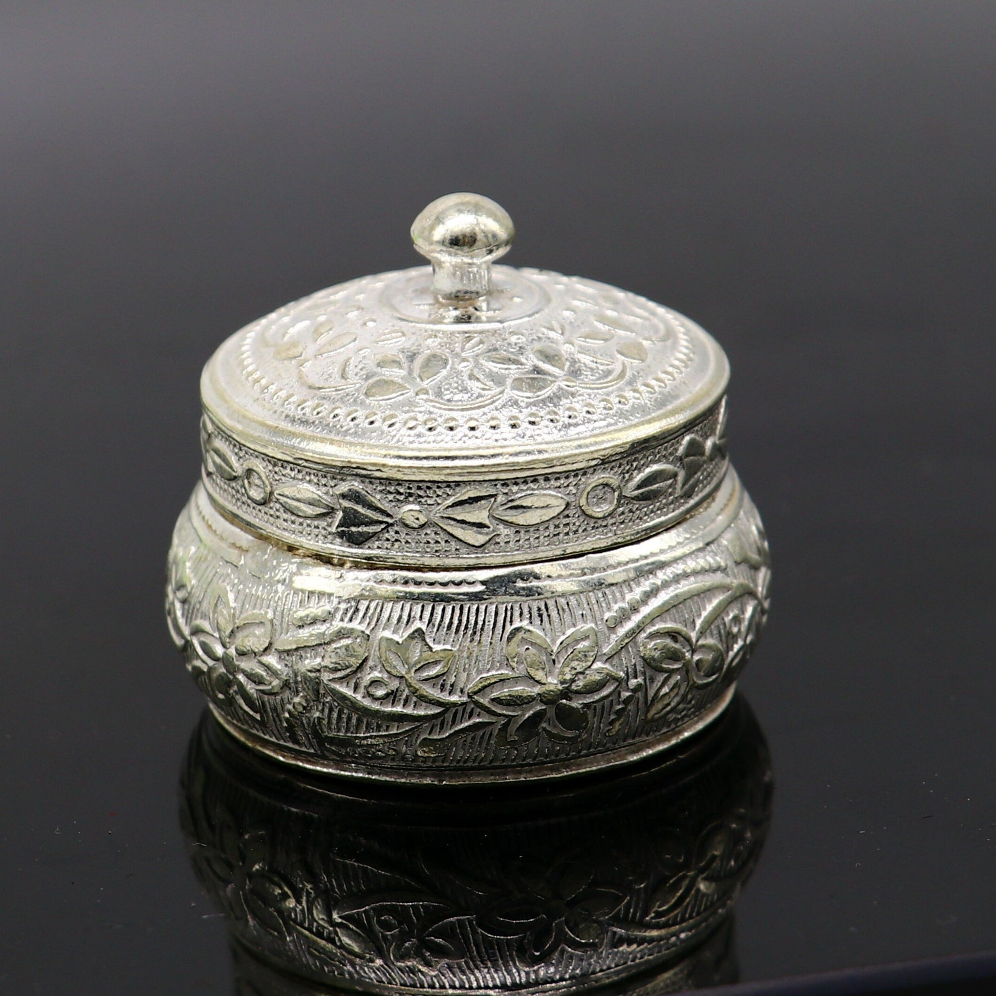 925 sterling silver unique antique design handmade brides eyes kajal box, surma box, kumkum sindur box, small trinket box article stb112 - TRIBAL ORNAMENTS