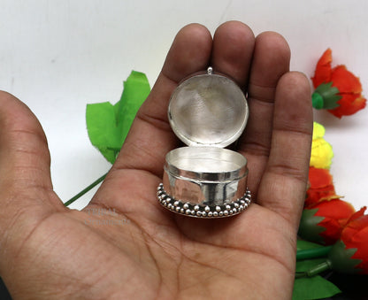 925 sterling silver George V coin trinket box with unique design, suitable for jewelry, cosmetics, or bridal gift storage.