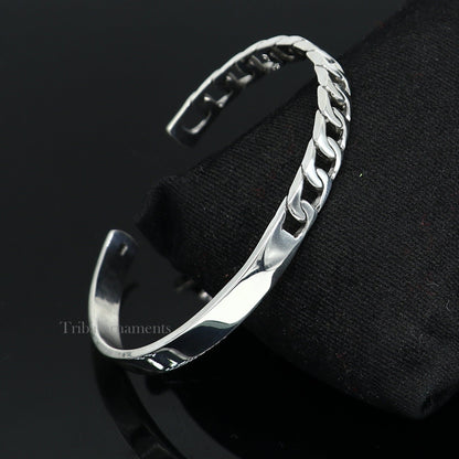 Sterling silver vintage adjustable bangle cuff bracelet with antique design, unisex jewelry from TRIBAL ORNAMENTS.