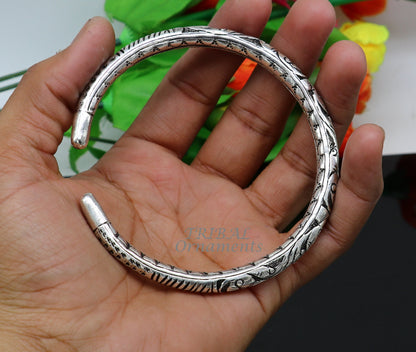 Vintage 925 sterling silver tribal ankle bracelet with antique oxidized design, handmade ethnic foot kada jewelry by Tribal Ornaments.