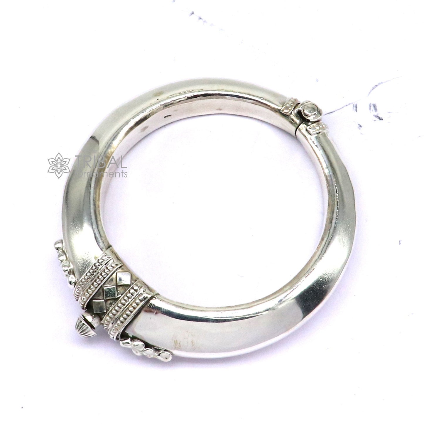 Sterling silver vintage handmade bangle bracelet with plain design, ethnic Banjara jewelry, crafted by TRIBAL ORNAMENTS.