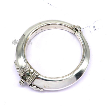 Sterling silver vintage handmade bangle bracelet with plain design, ethnic Banjara jewelry, crafted by TRIBAL ORNAMENTS.