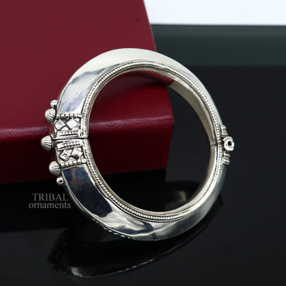Sterling silver vintage open face adjustable cuff bangle bracelet by TRIBAL ORNAMENTS, unisex ethnic jewelry with plain design.