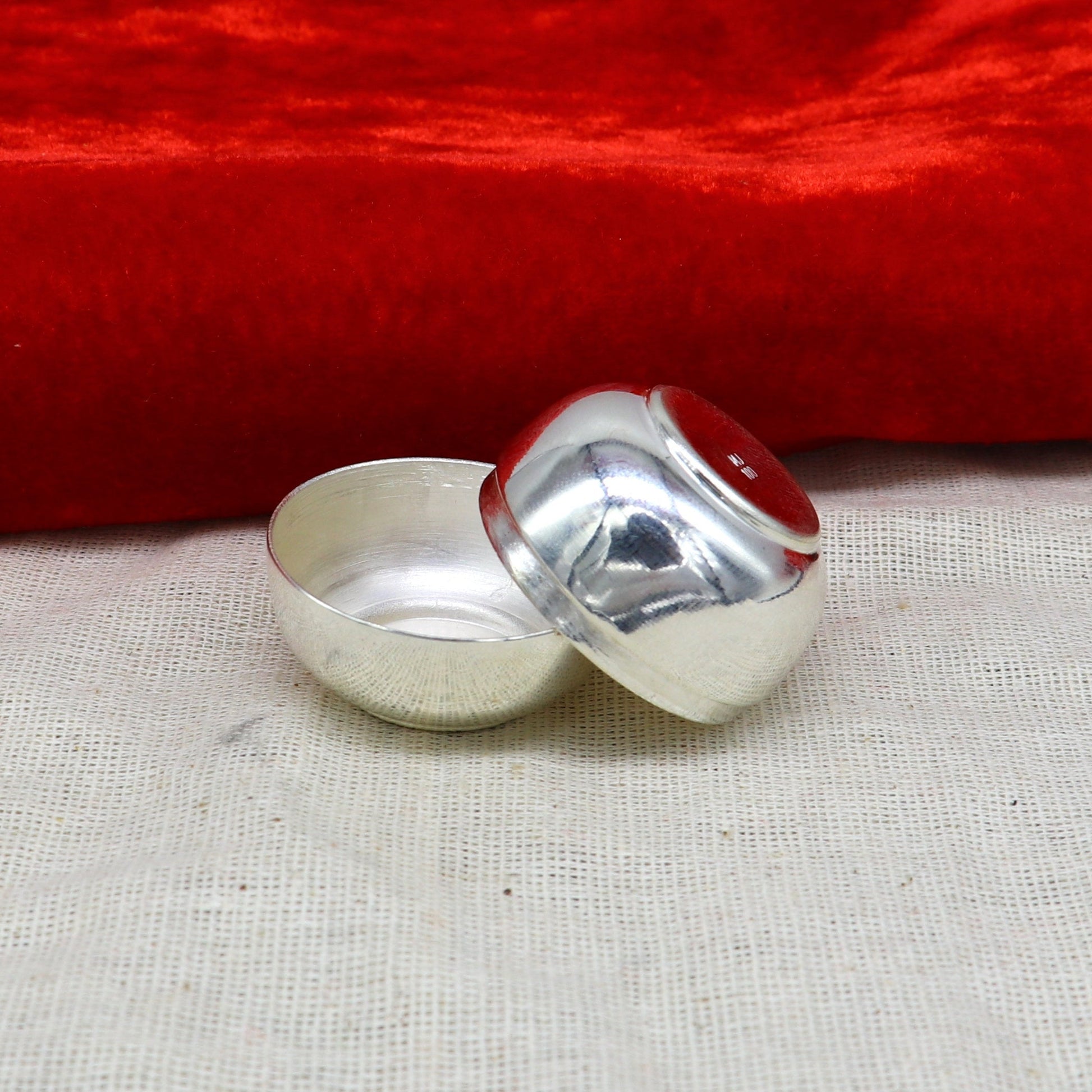 999 fine silver handmade gorgeous prasad box with cap, trinket box, container box, brides gifting, jewelry box, solid silver article stb95 - TRIBAL ORNAMENTS