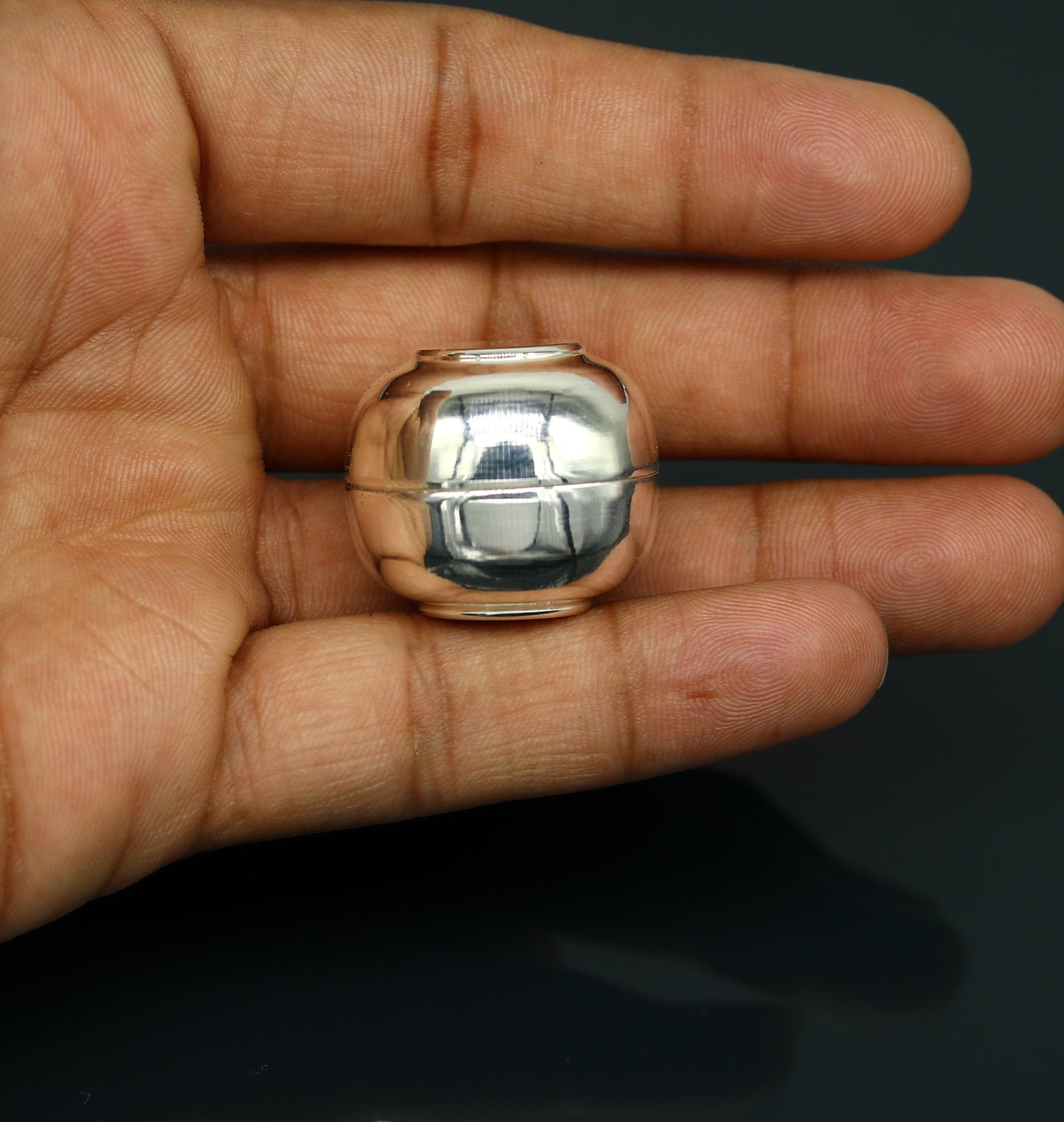 999 fine silver handmade gorgeous small idol's Prasad box, trinket box, container box, brides sindur box, solid silver article utensil sv183 - TRIBAL ORNAMENTS