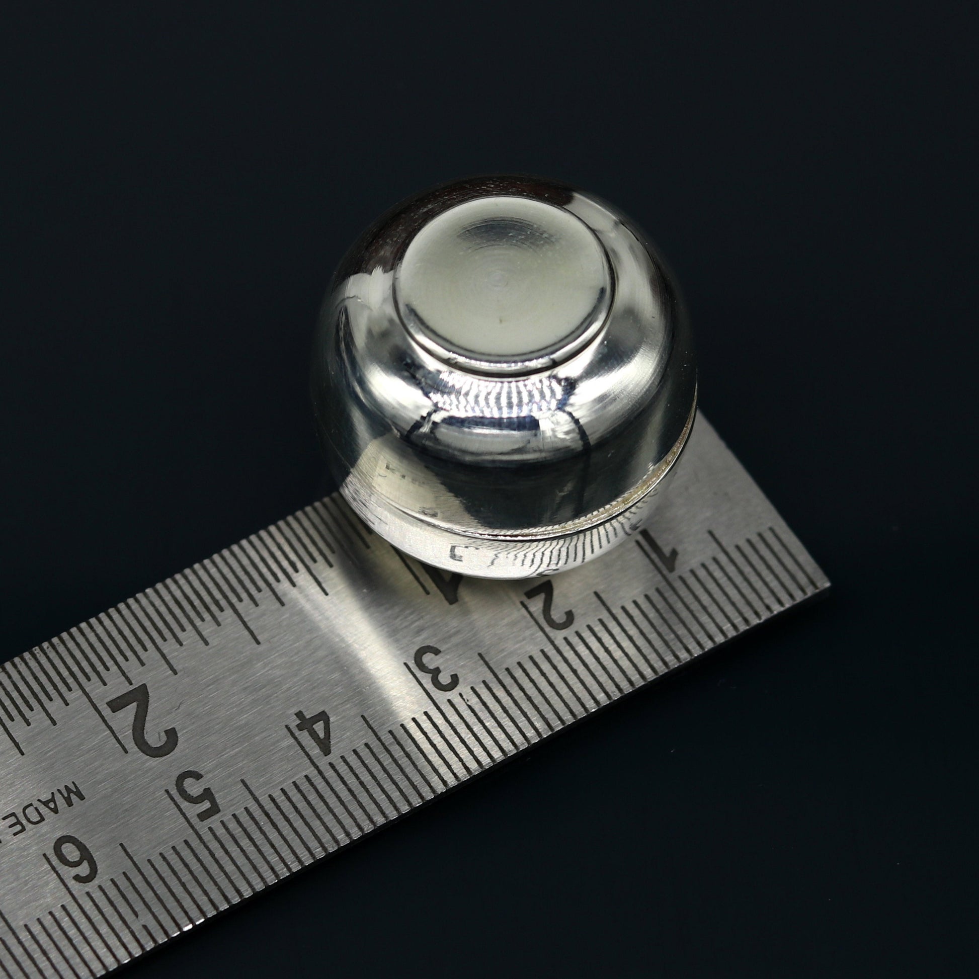 999 fine silver handmade gorgeous small idol's Prasad box, trinket box, container box, brides sindur box, solid silver article utensil sv183 - TRIBAL ORNAMENTS