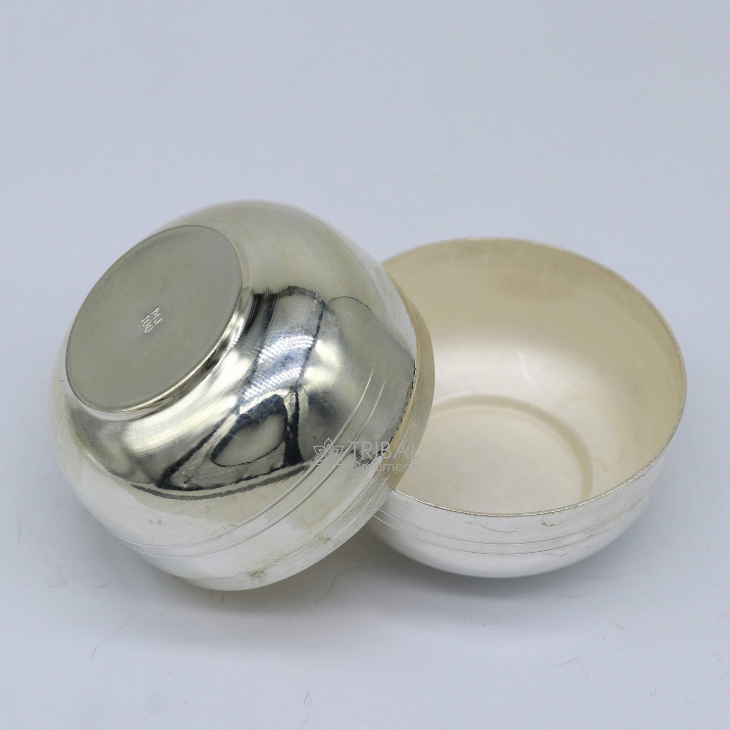 999 fine silver handmade gorgeous small idol's Prasadam box, trinket box, container box, solid silver puja article utensils su1107 - TRIBAL ORNAMENTS