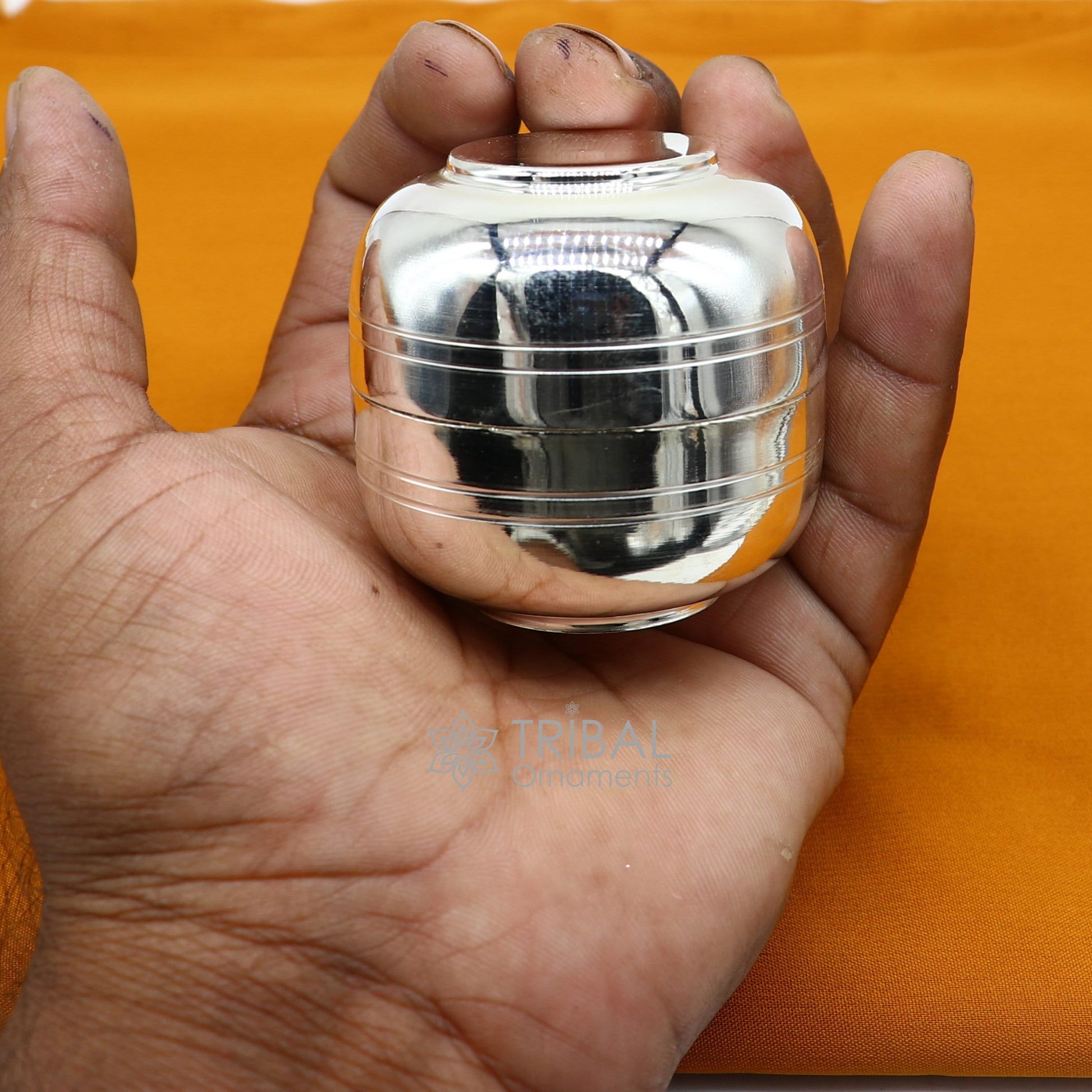 999 fine silver handmade gorgeous small idol's Prasadam box, trinket box, container box, solid silver puja article utensils su1107 - TRIBAL ORNAMENTS