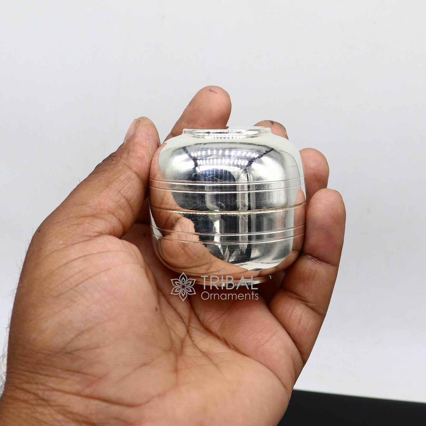 999 fine silver handmade gorgeous small idol's Prasadam box, trinket box, container box, solid silver puja article utensils su1107 - TRIBAL ORNAMENTS