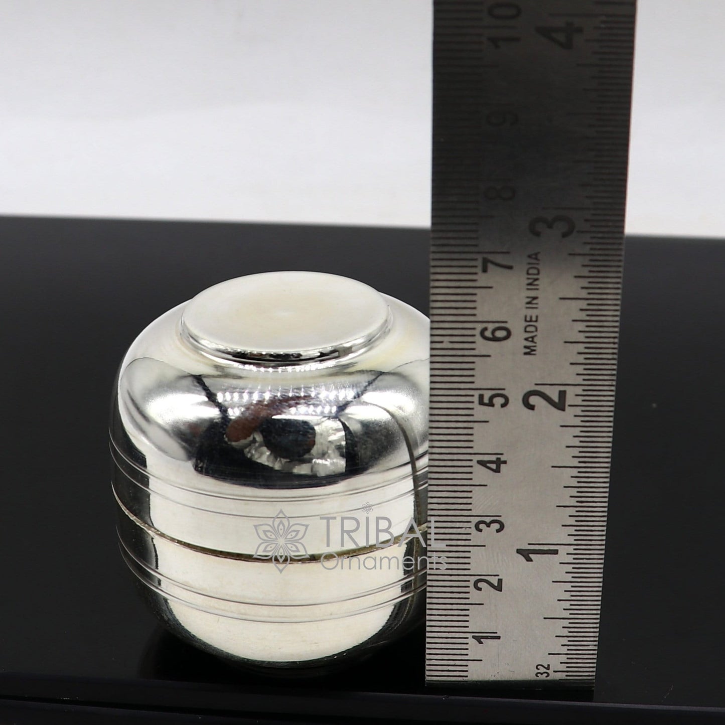 999 fine silver handmade gorgeous small idol's Prasadam box, trinket box, container box, solid silver puja article utensils su1107 - TRIBAL ORNAMENTS