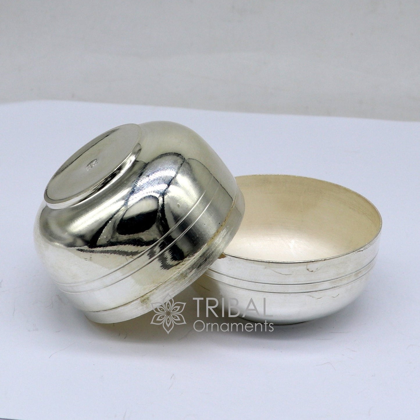 999 fine silver handmade gorgeous small idol's Prasadam box, trinket box, container box, solid silver puja article utensils su1107 - TRIBAL ORNAMENTS