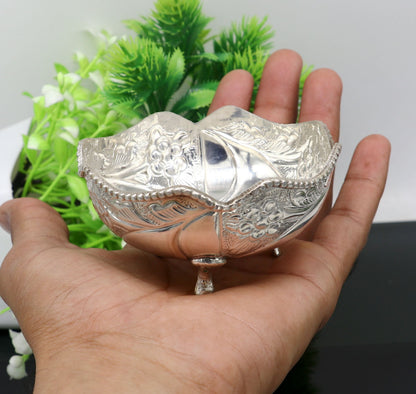 Silver vintage-style worshipping puja bowl for prasadam, crafted by TRIBAL ORNAMENTS, used for Krishna and idol offerings