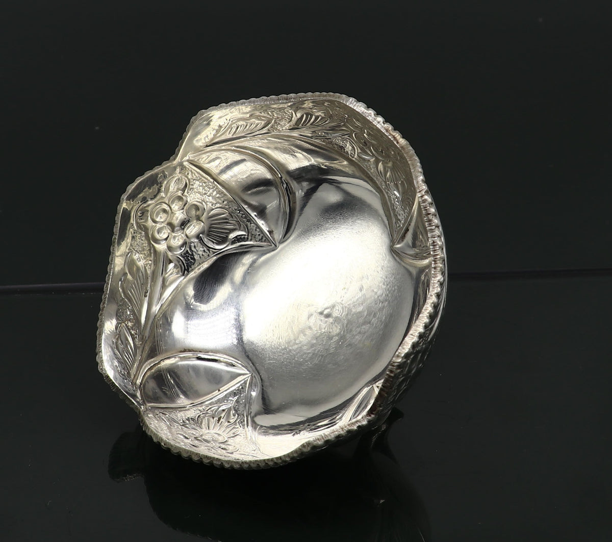 Silver vintage worshipping puja bowl by Tribal Ornaments, fine silver prasad bowl for Krishna and idols, traditional design.