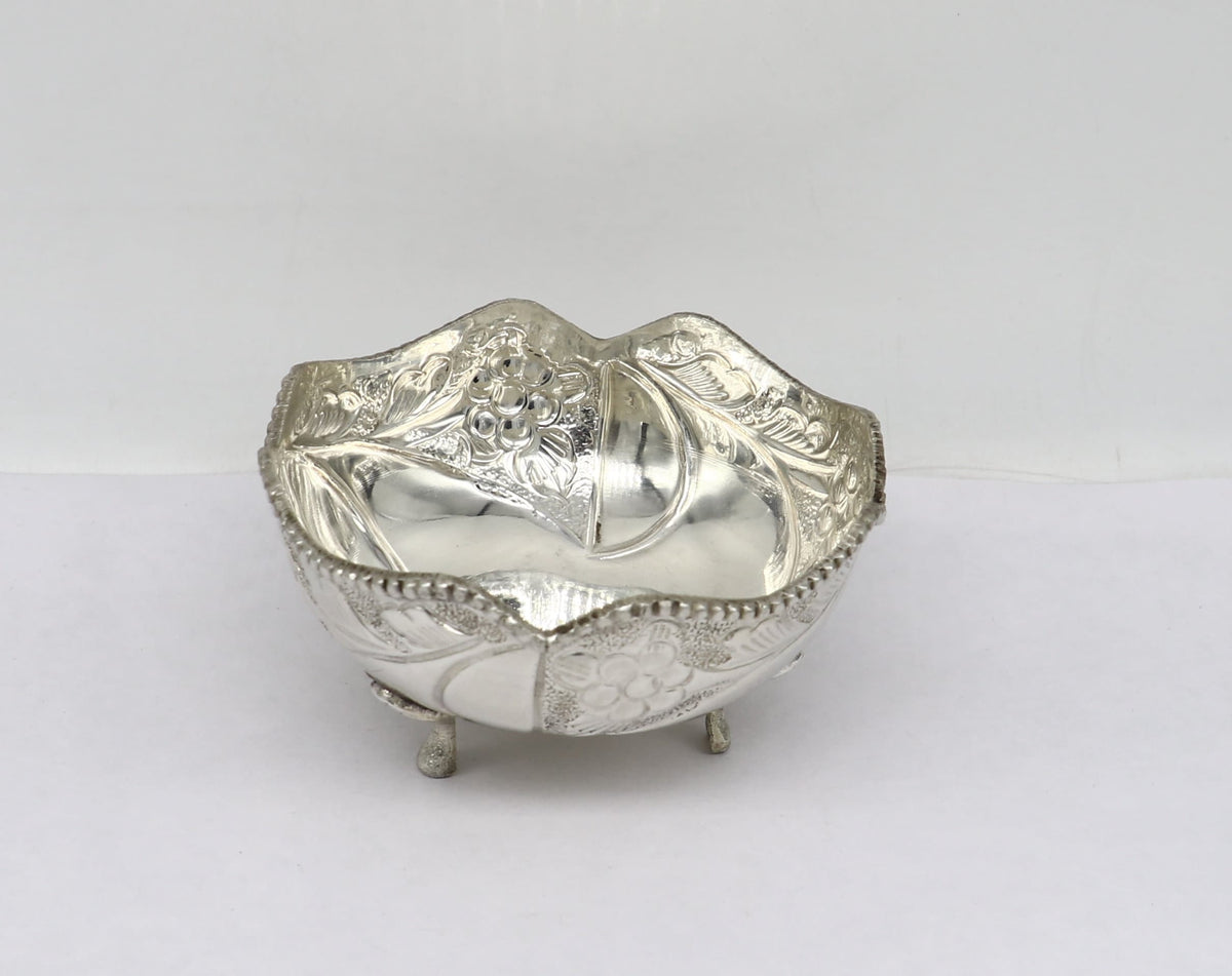 Vintage 999 fine silver worshipping puja bowl with intricate design for Krishna or other idols, ideal for prasadam and puja rituals.