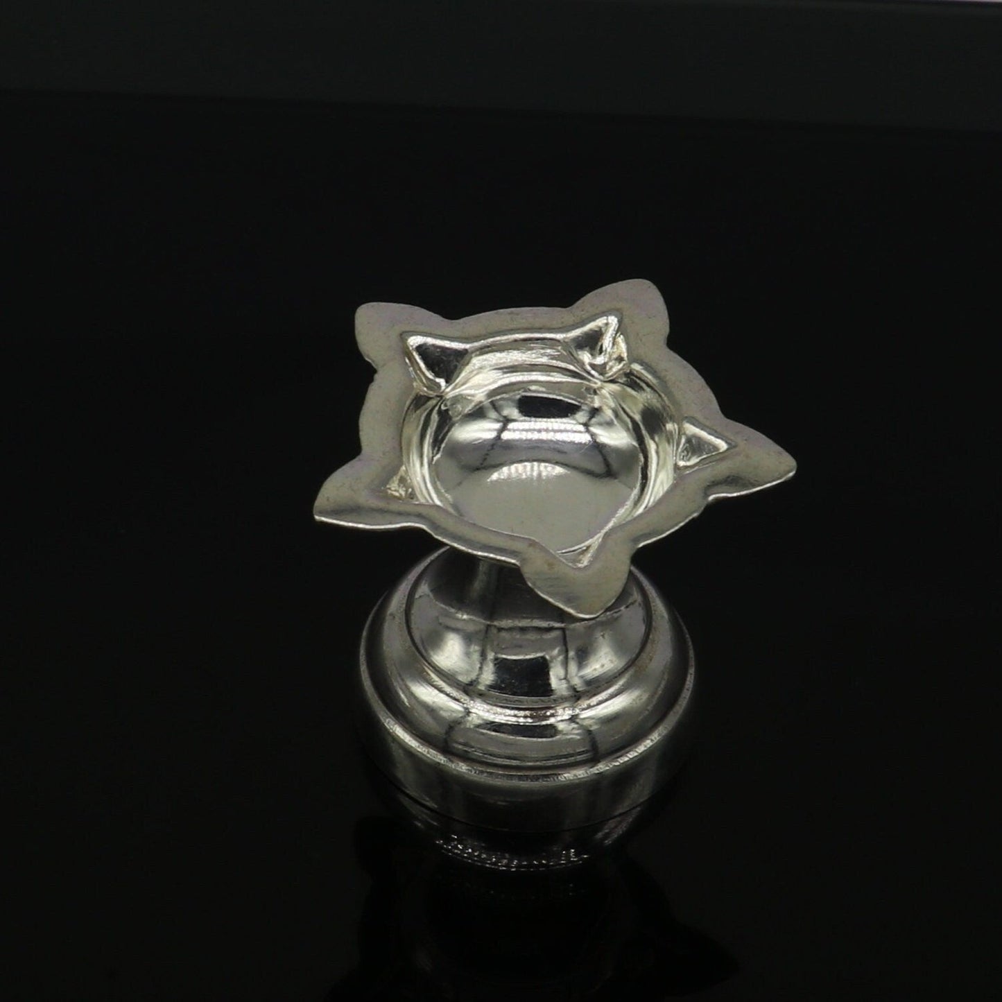 999 pure silver handmade elegant oil lamp, silver home temple utensils, silver diya, deepak, silver vessels, silver puja article su406 - TRIBAL ORNAMENTS