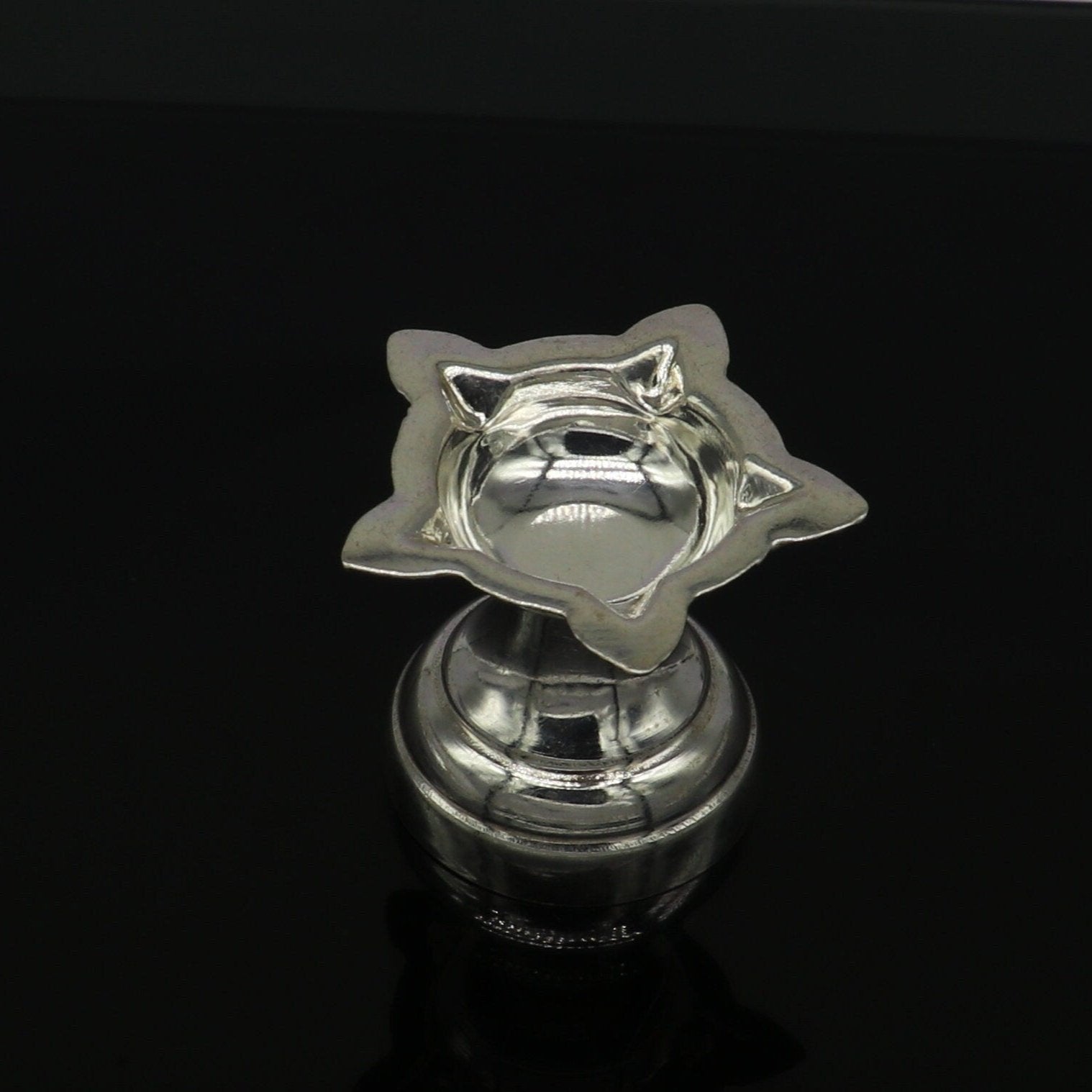 999 pure silver handmade elegant oil lamp, silver home temple utensils, silver diya, deepak, silver vessels, silver puja article su406 - TRIBAL ORNAMENTS
