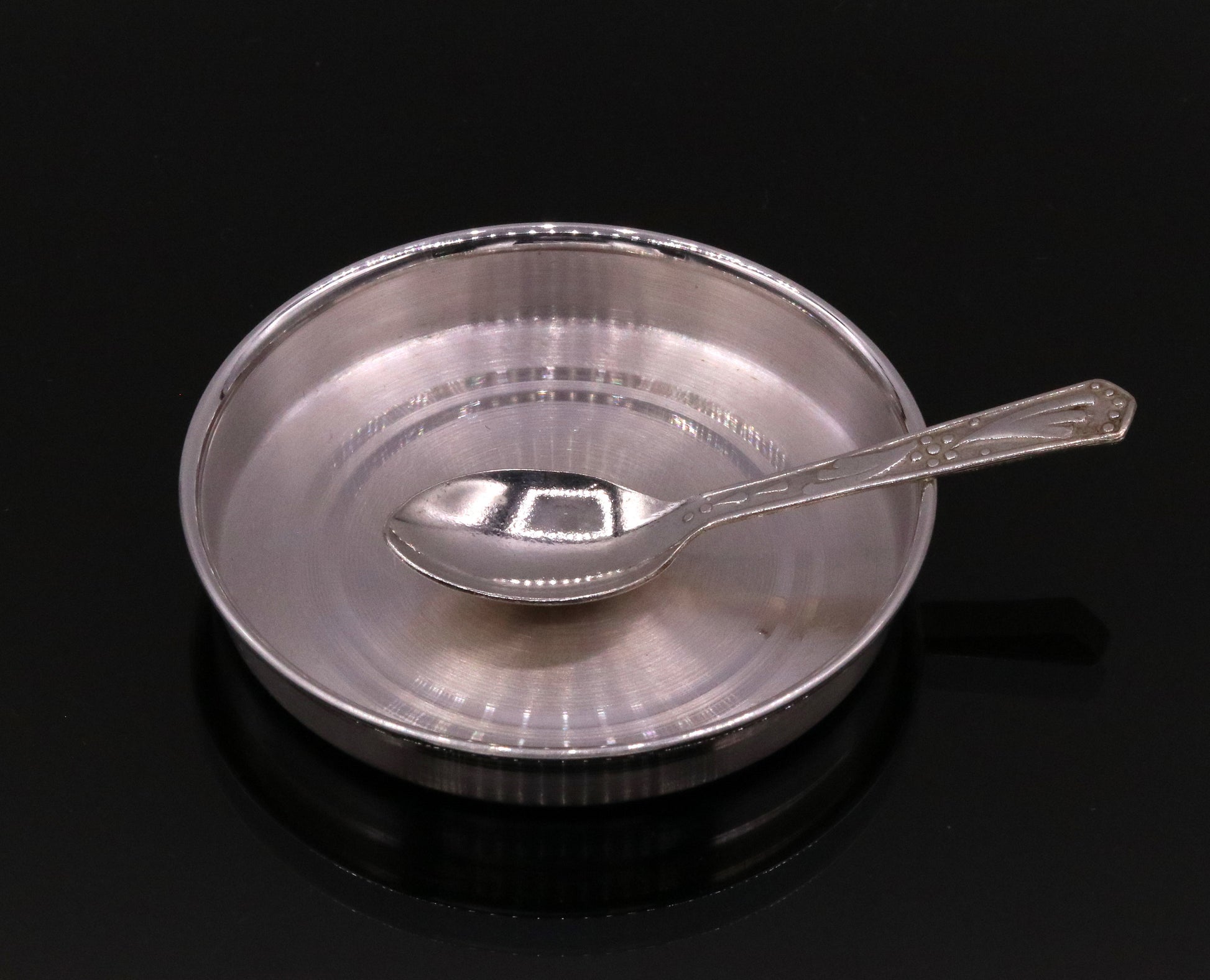 999 pure silver handmade silver baby plate and spoon set, silver has antibacterial properties, keep stay healthy, silver vessels sv08 - TRIBAL ORNAMENTS