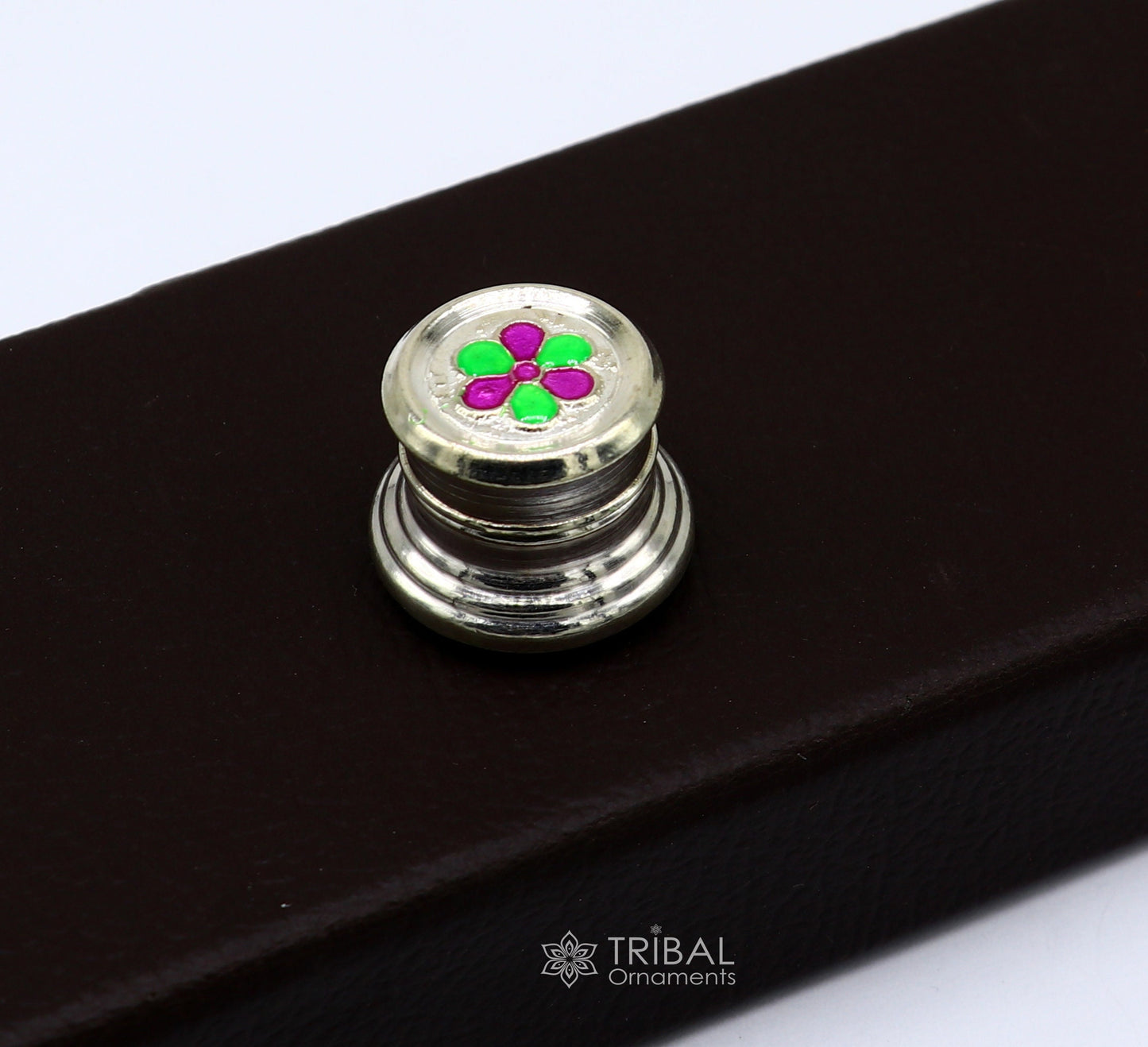 999 pure silver trinket box, kajal box brides round shape box flower design box , container tobacco box, eyeliner Sindur box gifting stb807 - TRIBAL ORNAMENTS