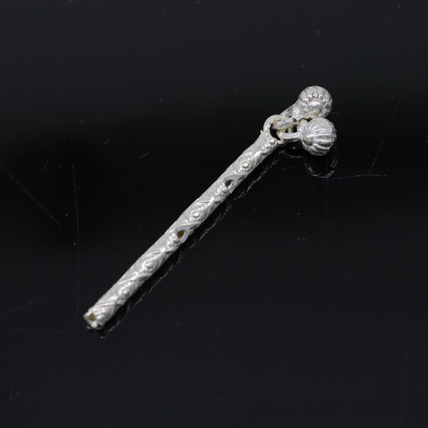 Amazing design Solid sterling silver handmade idol krishna flute, silver bansuri, laddu gopala flute, little krishna flute puja art su359 - TRIBAL ORNAMENTS