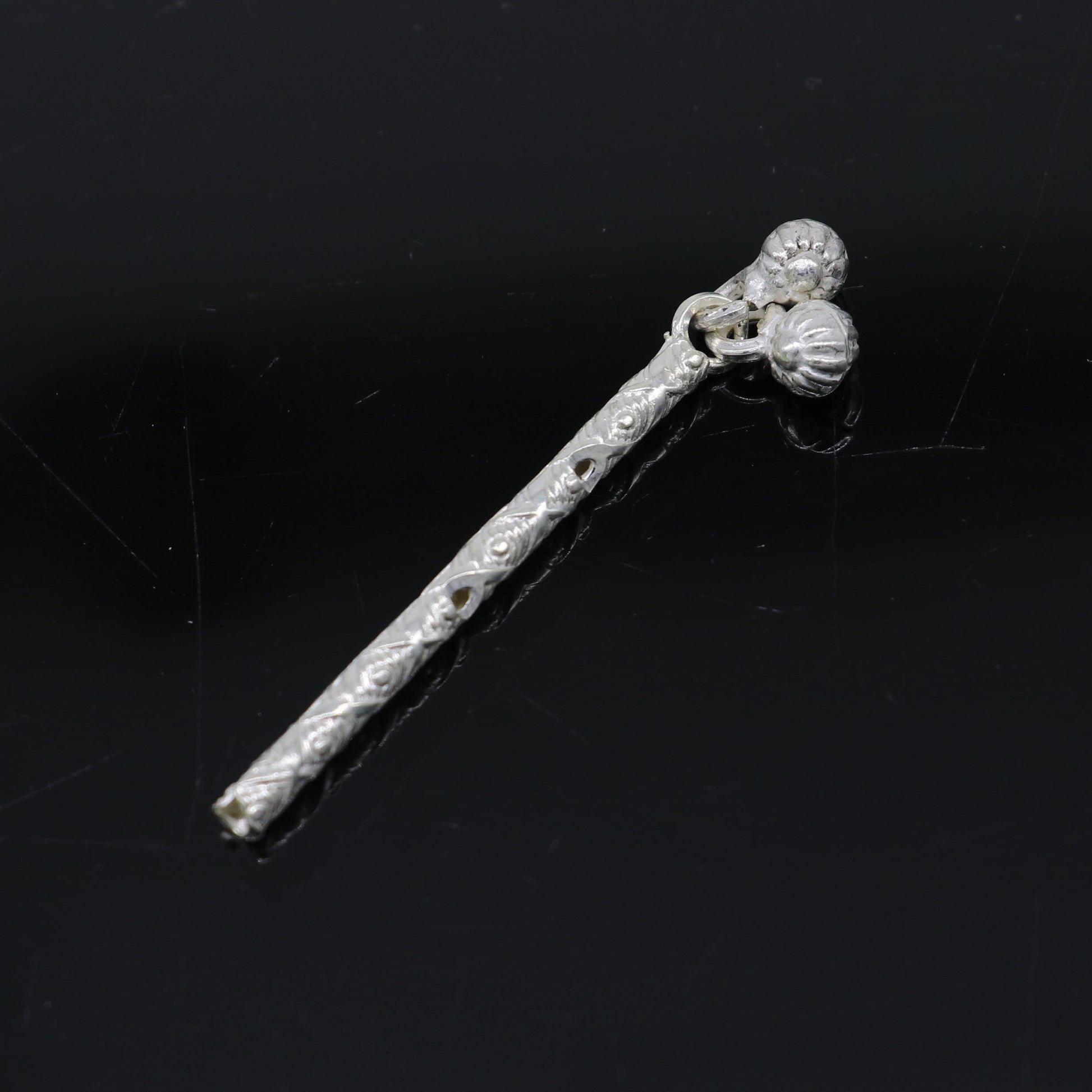 Amazing design Solid sterling silver handmade idol krishna flute, silver bansuri, laddu gopala flute, little krishna flute puja art su359 - TRIBAL ORNAMENTS