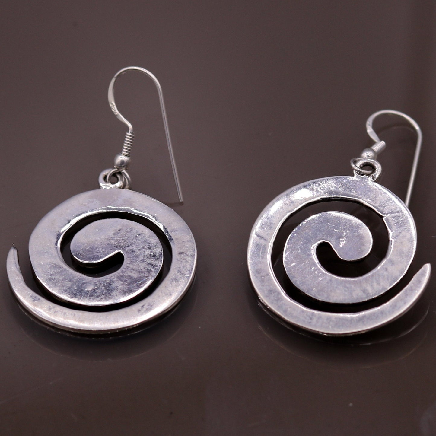 Amazing spiral design 925 solid sterling silver scratch link fancy hoops earrings tribal jewelry from Rajasthan india daily use jewelry s420 - TRIBAL ORNAMENTS