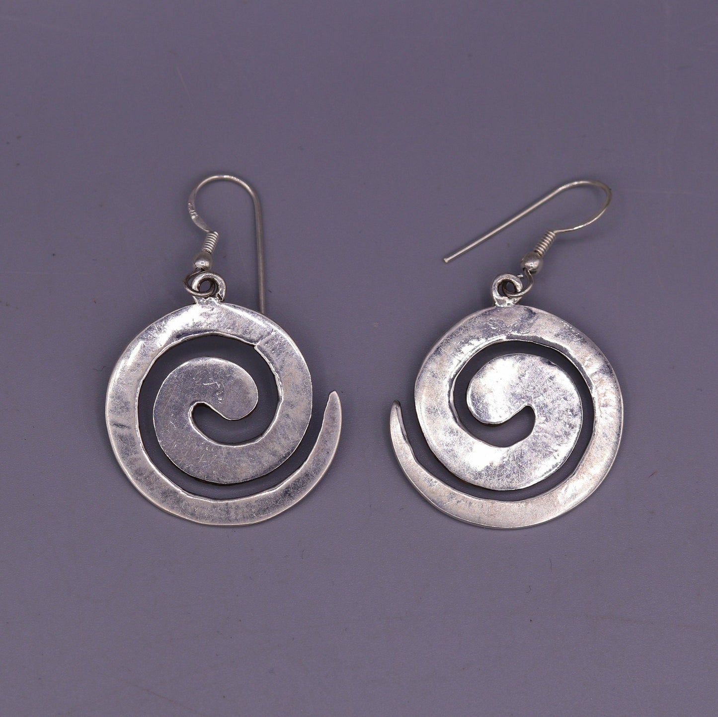 Amazing spiral design 925 solid sterling silver scratch link fancy hoops earrings tribal jewelry from Rajasthan india daily use jewelry s420 - TRIBAL ORNAMENTS