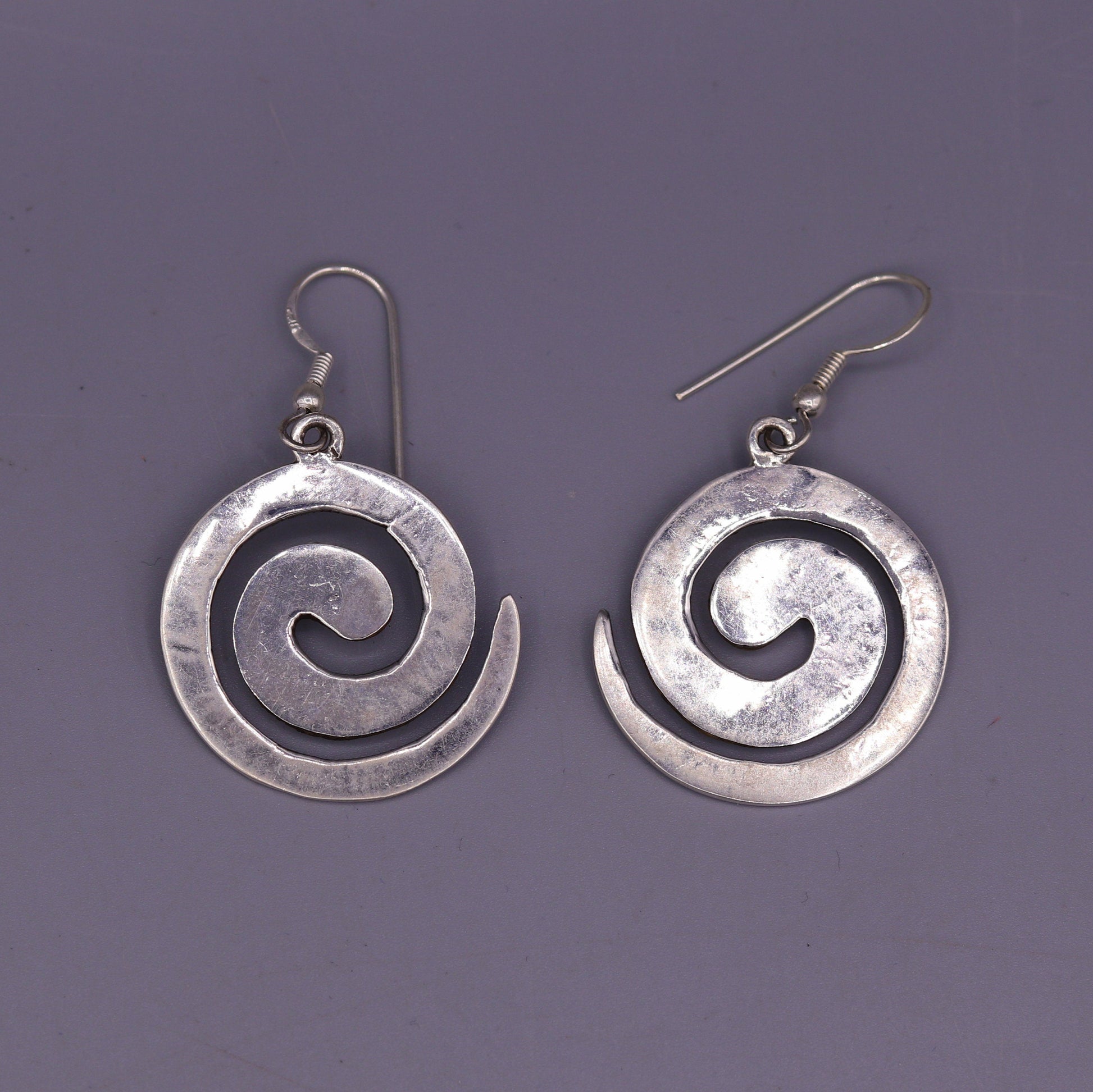 Amazing spiral design 925 solid sterling silver scratch link fancy hoops earrings tribal jewelry from Rajasthan india daily use jewelry s420 - TRIBAL ORNAMENTS