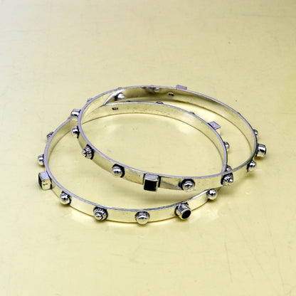 925 sterling silver green gemstone bangle bracelet with tribal stylish design, handmade jewelry by Tribal Ornaments.