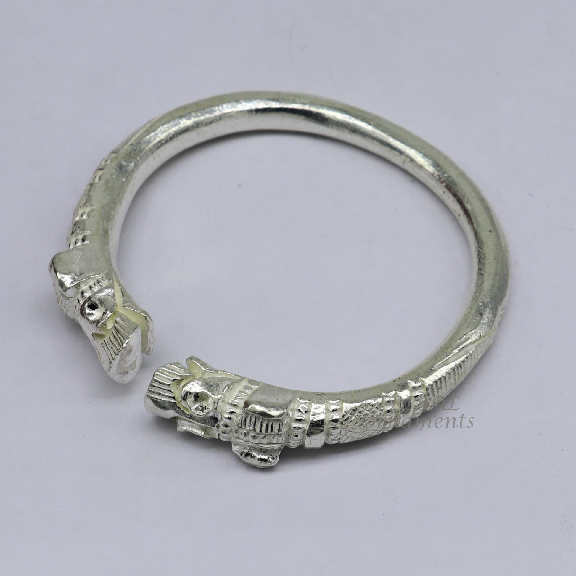 Vintage 925 solid silver crocodile design bangle cuff bracelet, unisex jewelry, adjustable, stylish tribal ornament jewelry.