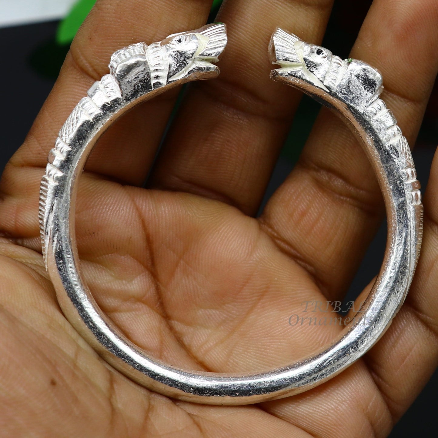 Solid 925 silver crocodile design bangle cuff bracelet, adjustable unisex jewelry by Tribal Ornaments, vintage style.