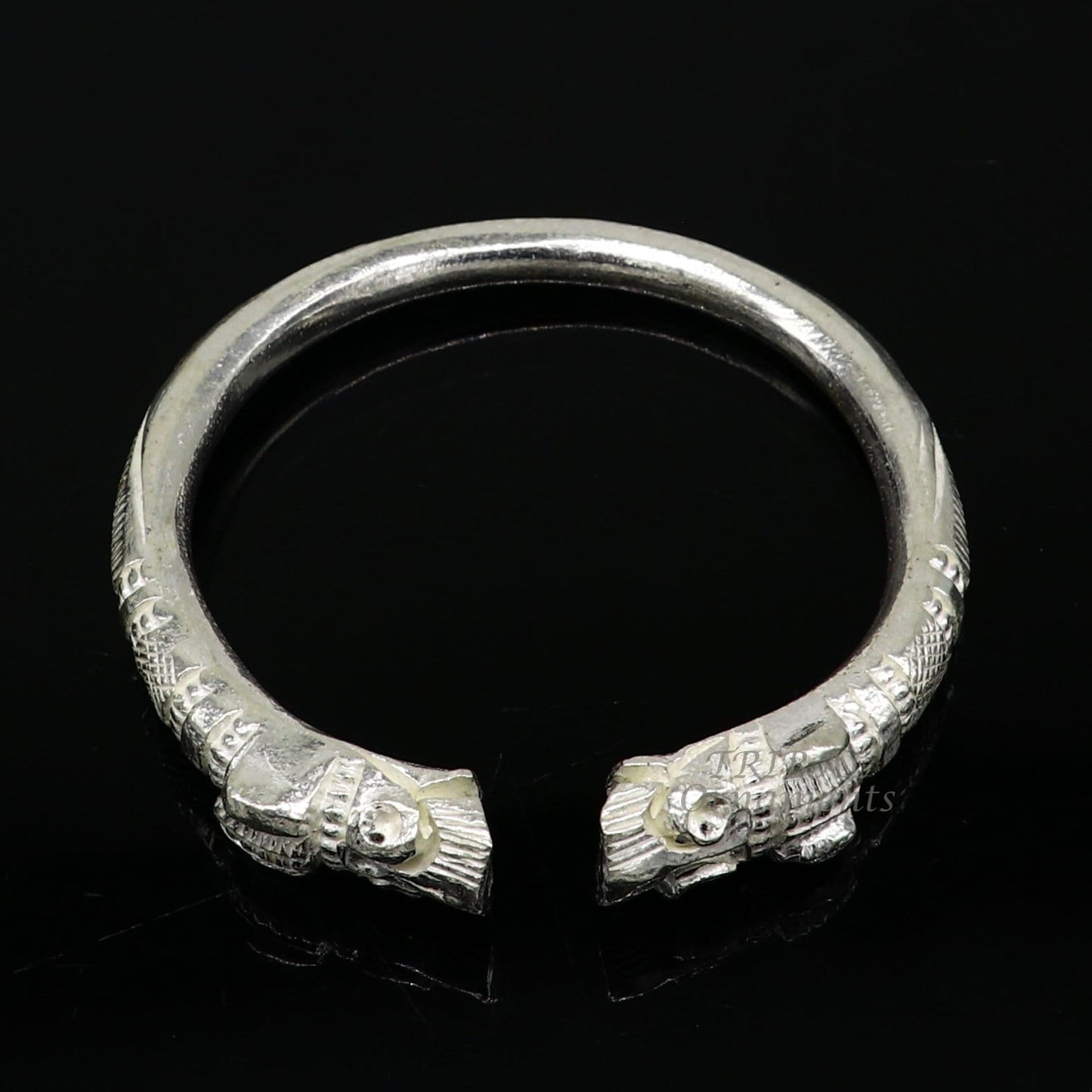 Vintage 925 solid silver crocodile design cuff bracelet by TRIBAL ORNAMENTS, adjustable unisex jewelry for stylish wrist wear.