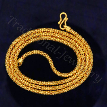 22KT yellow gold customized Spotted Bombato flexible chain necklace, handmade unisex gold jewelry from Rajasthan, hallmarked 916.