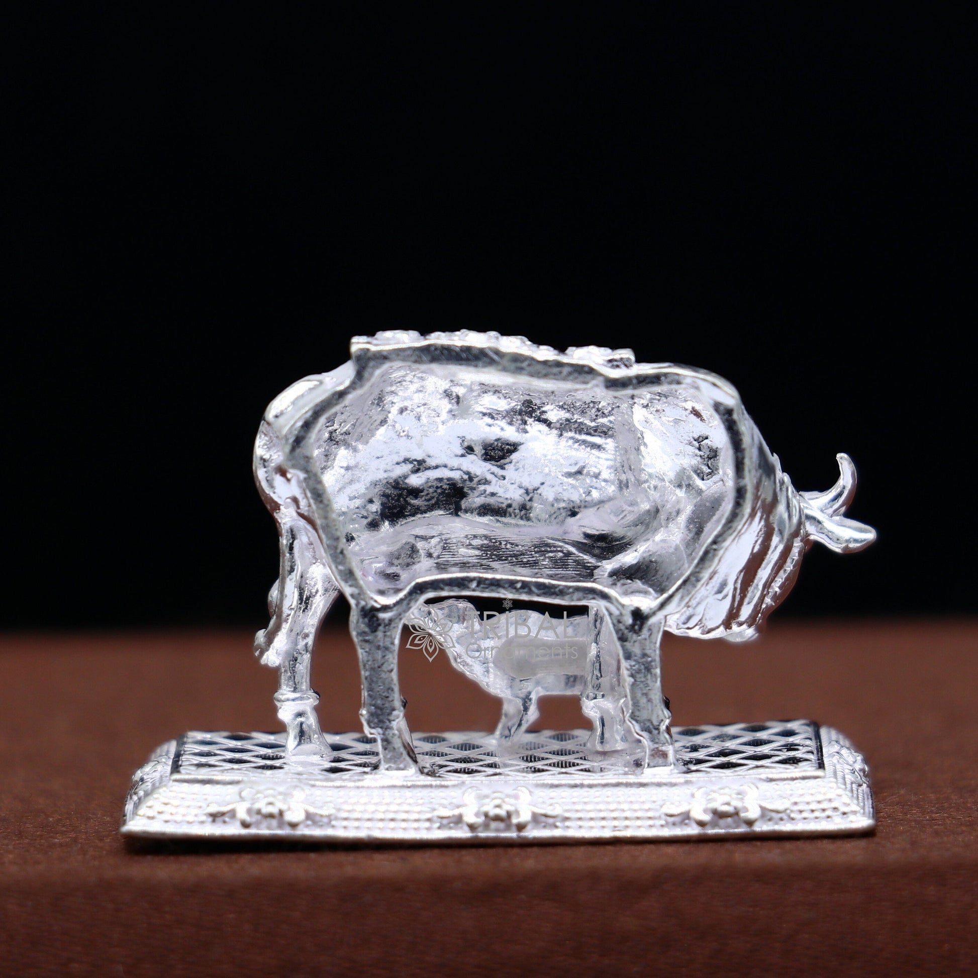 Divine cow with calf 925 sterling silver Kamdhenu cow, deity's cow, wishing cow, silver worshipping article for wealth and prosperity art639 - TRIBAL ORNAMENTS