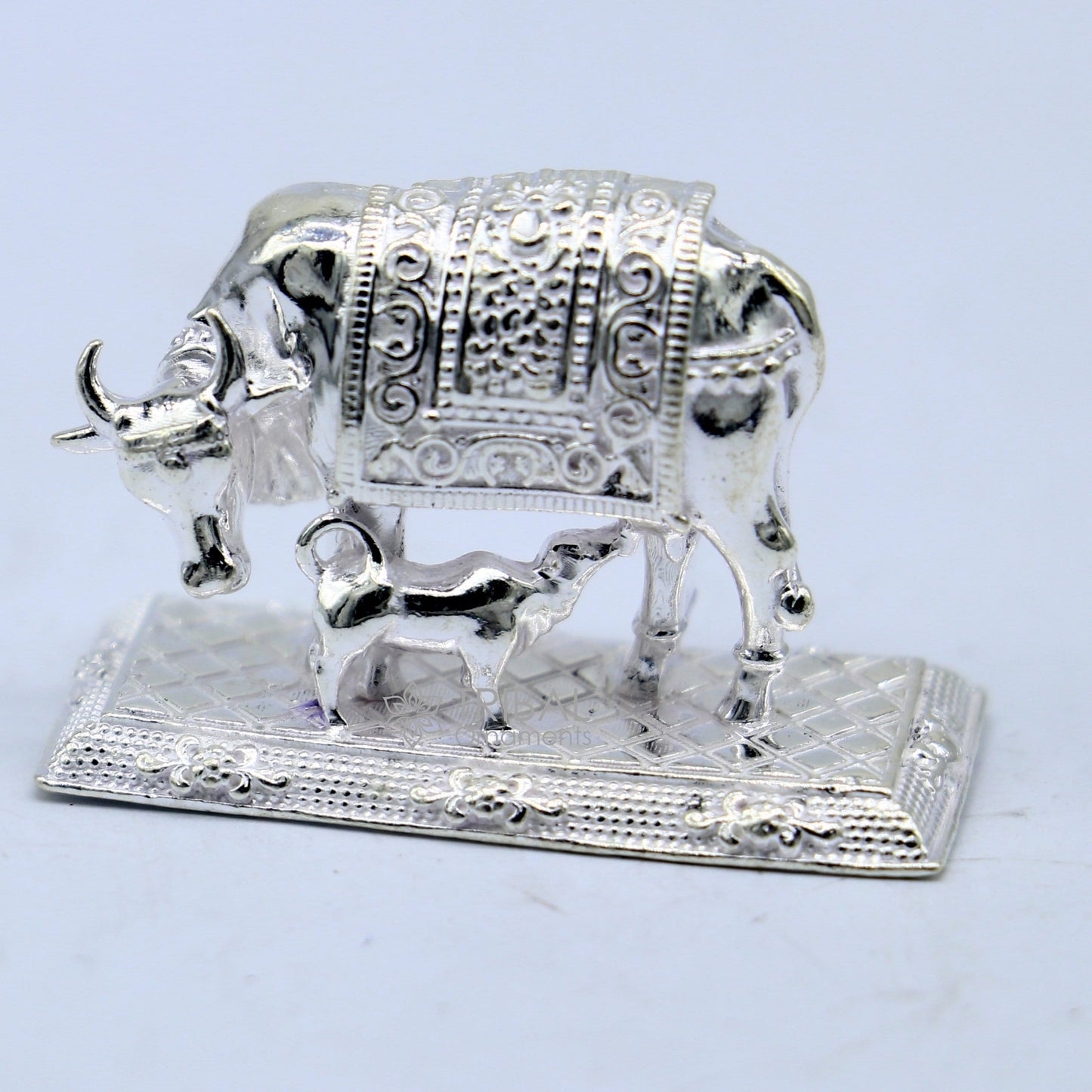 Divine cow with calf 925 sterling silver Kamdhenu cow, deity's cow, wishing cow, silver worshipping article for wealth and prosperity art639 - TRIBAL ORNAMENTS