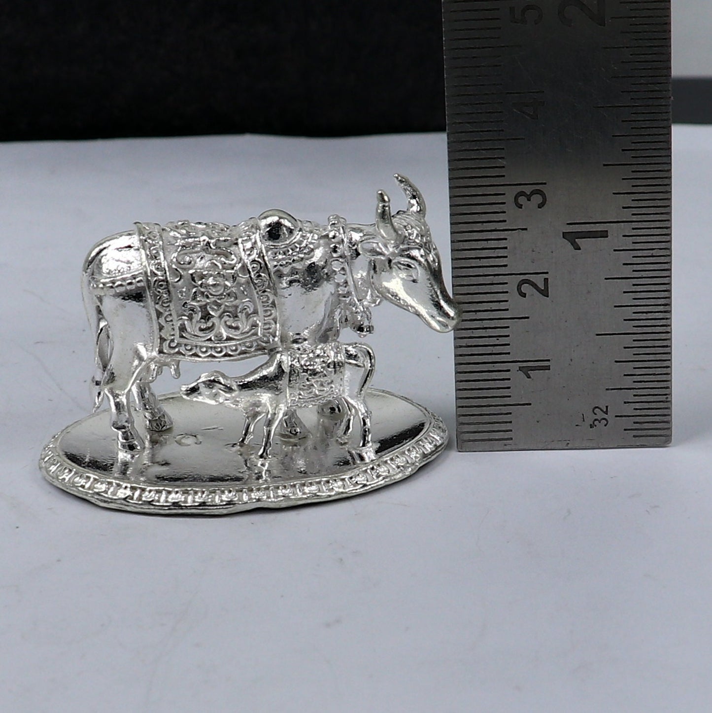 Divine cow with calf 925 sterling silver vintage design Kamdhenu cow, deity's cow, wishing cow, silver worshipping puja article su1162 - TRIBAL ORNAMENTS