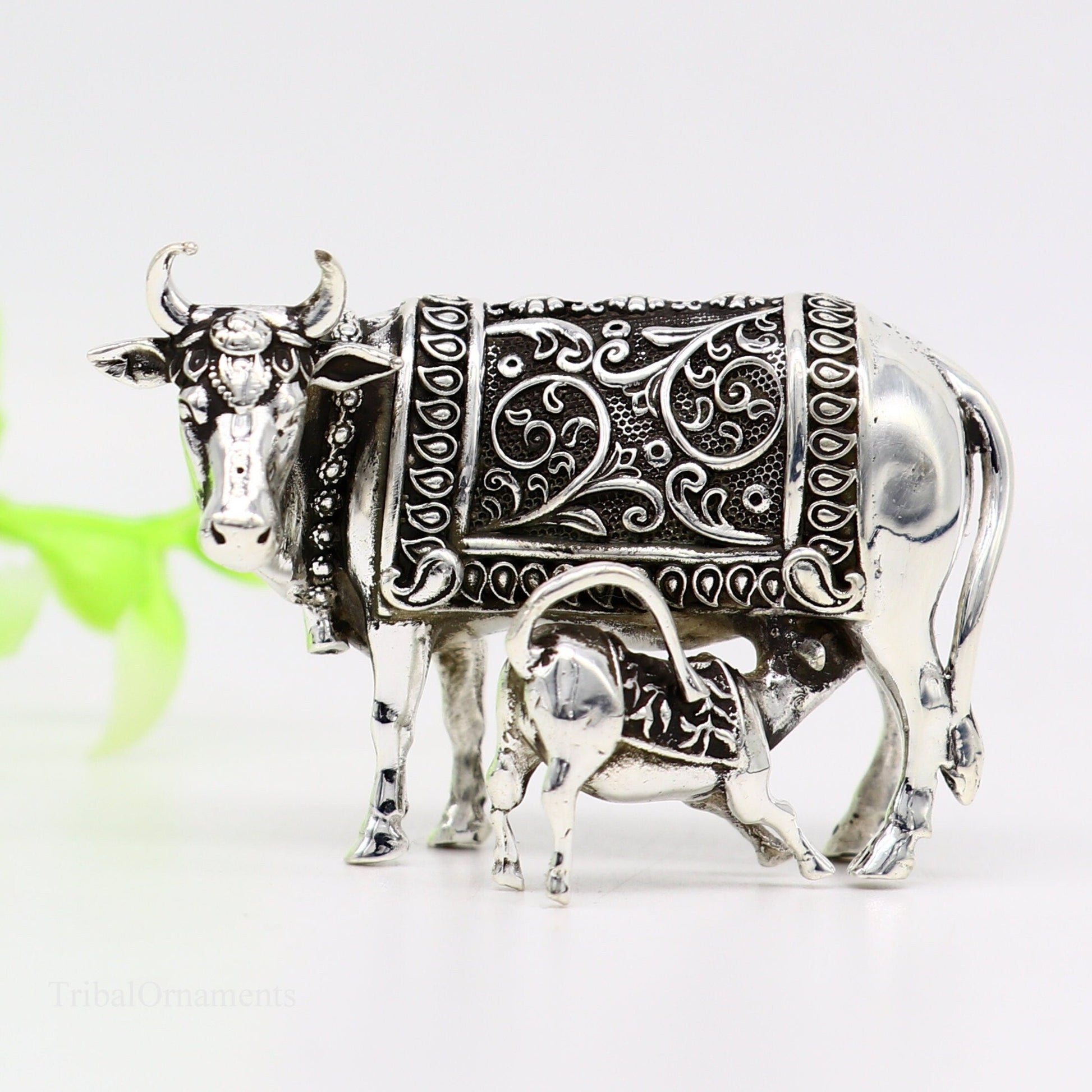 Divine cow with calf 925 sterling silver vintage Nakshi work design Kamdhenu cow, deity's cow, wishing cow, silver worshipping puja stb120 - TRIBAL ORNAMENTS
