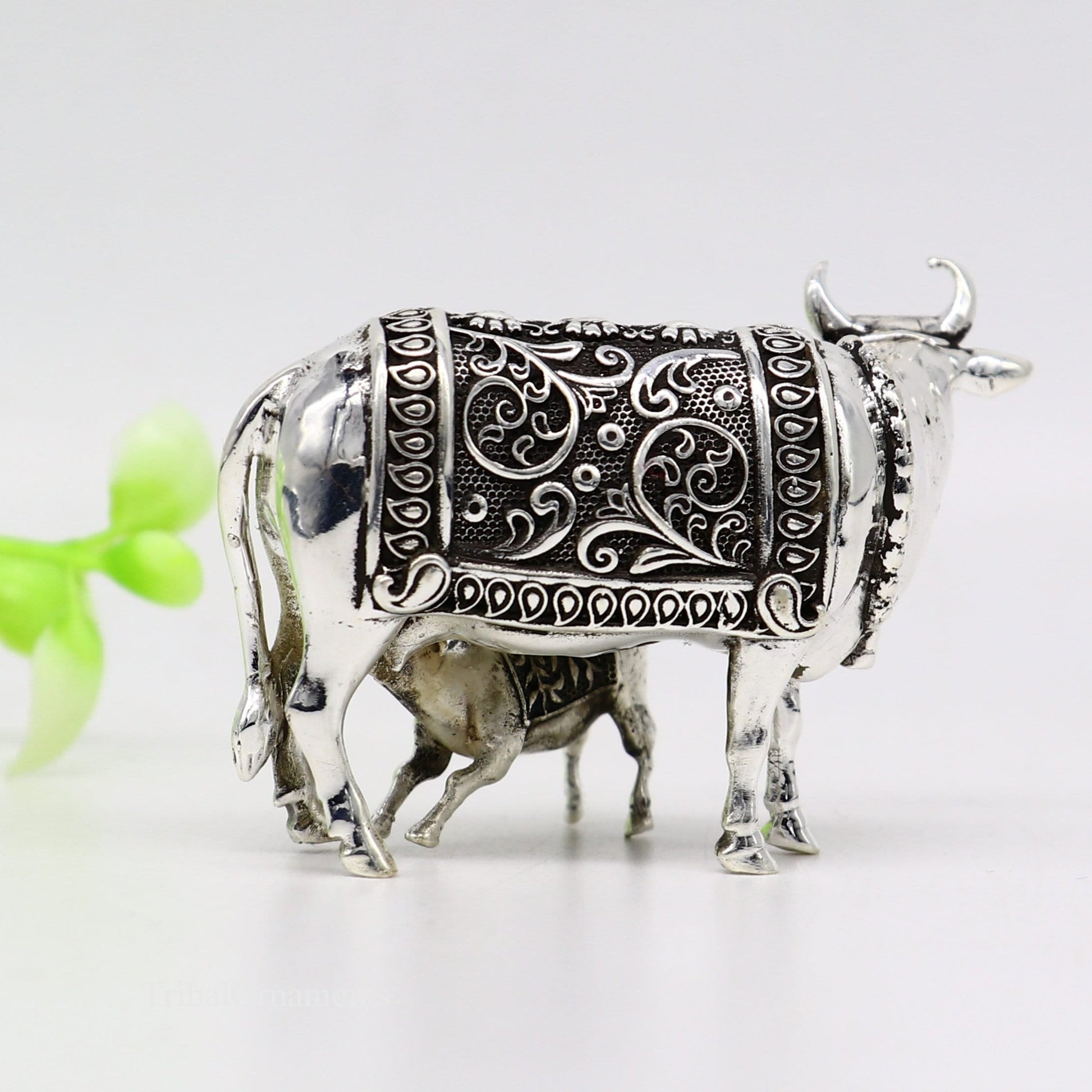 Divine cow with calf 925 sterling silver vintage Nakshi work design Kamdhenu cow, deity's cow, wishing cow, silver worshipping puja stb120 - TRIBAL ORNAMENTS