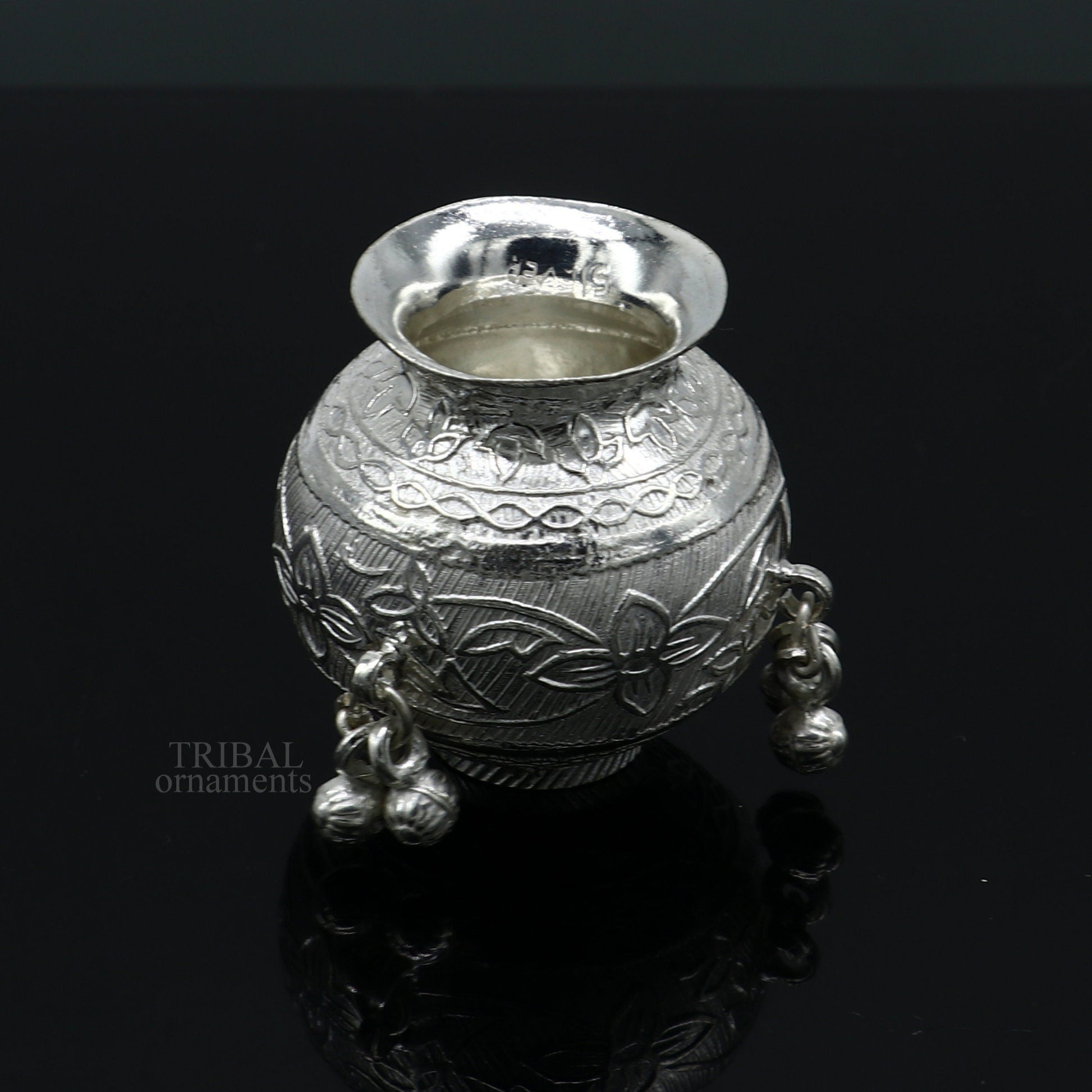 Exclusive 925 sterling silver handmade plain small Kalash or pot, unique special silver puja article, water or milk kalash pot india su704 - TRIBAL ORNAMENTS
