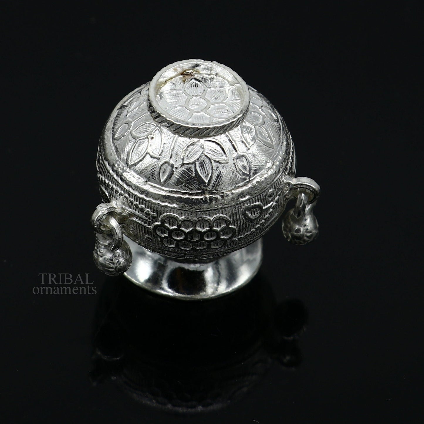 Exclusive 925 sterling silver handmade plain small Kalash or pot, unique special silver puja article, water or milk kalash pot india su706 - TRIBAL ORNAMENTS