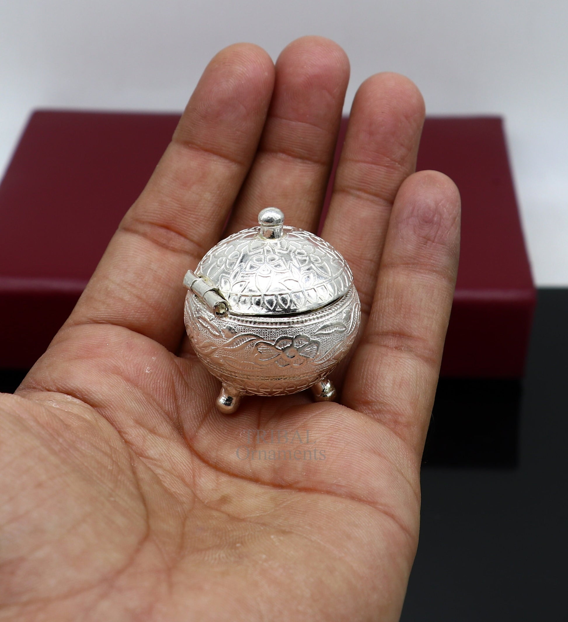 Exclusive 925 sterling silver unique antique design handmade brides eyes kajal box, kumkum sindur box, small trinket box article stb354 - TRIBAL ORNAMENTS