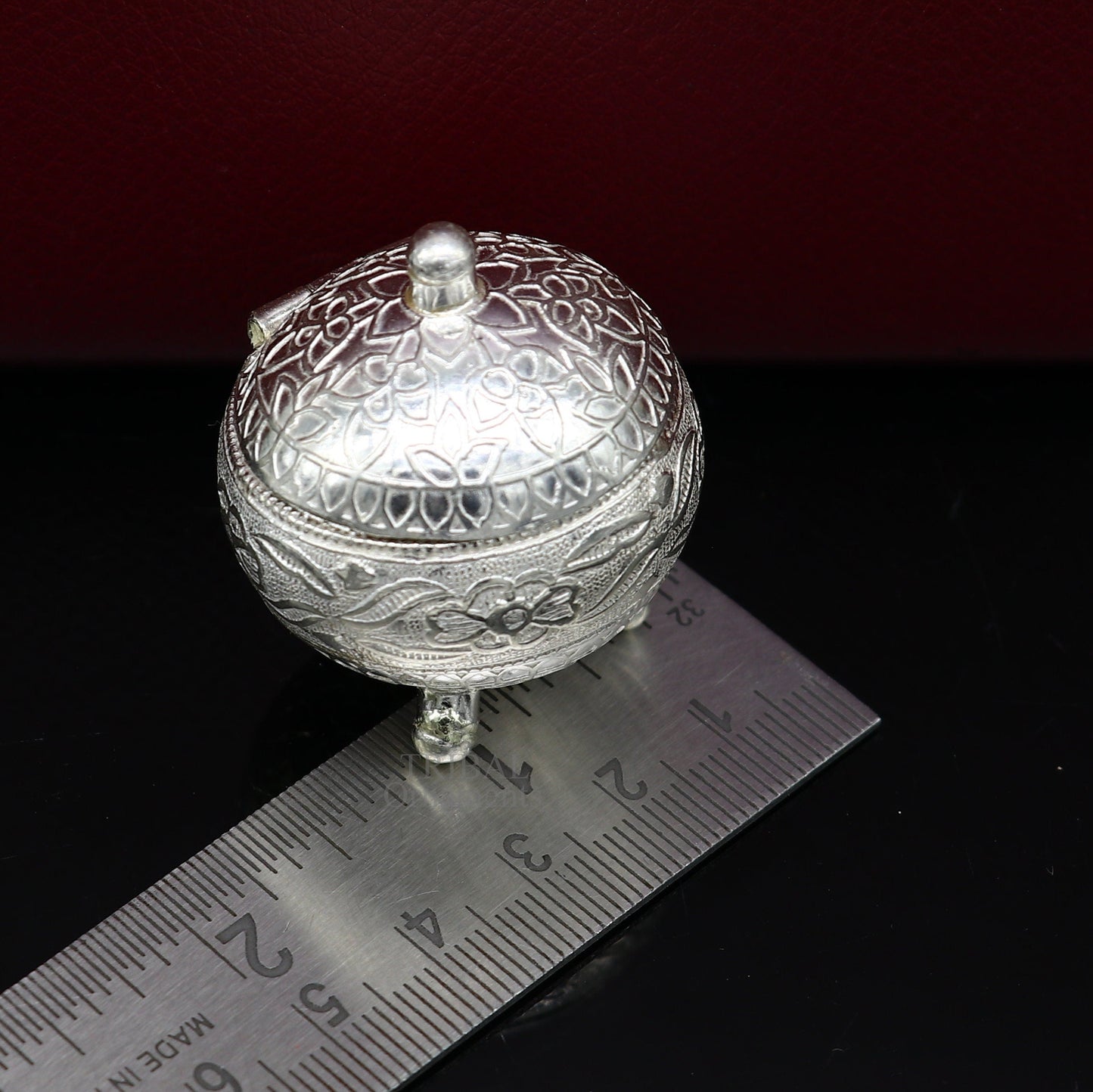 Exclusive 925 sterling silver unique antique design handmade brides eyes kajal box, kumkum sindur box, small trinket box article stb354 - TRIBAL ORNAMENTS