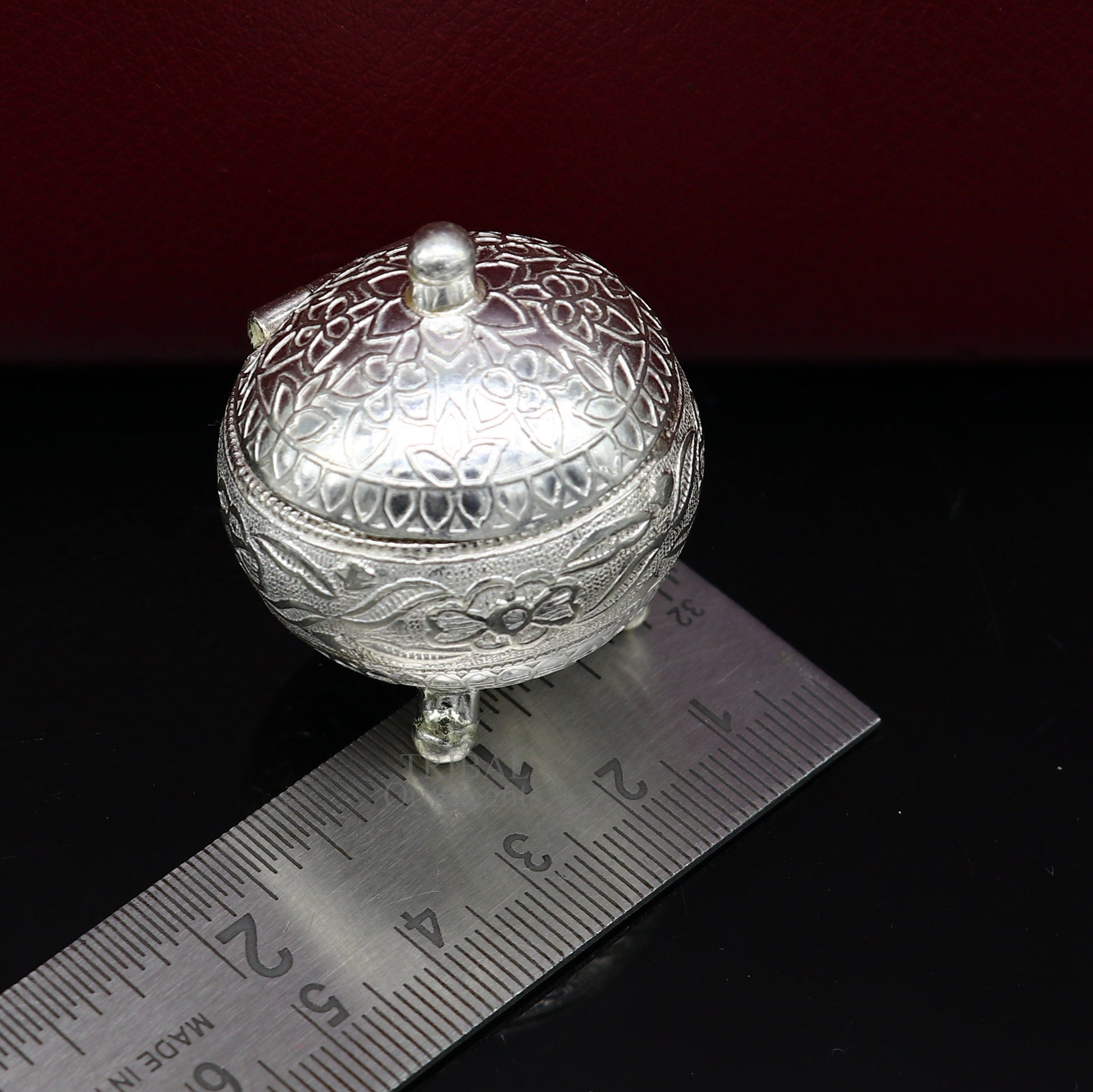 Exclusive 925 sterling silver unique antique design handmade brides eyes kajal box, kumkum sindur box, small trinket box article stb354 - TRIBAL ORNAMENTS