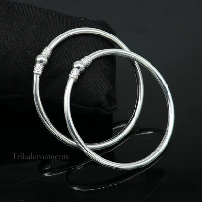 Sterling silver round bangle bracelet from Tribal Ornaments with a shiny, plain design, ideal for stylish brides and belly dance jewelry.