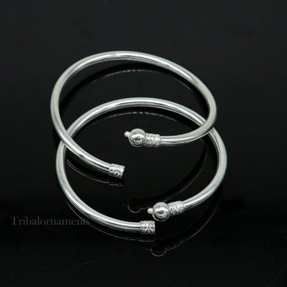 Sterling silver round bangle bracelet by TRIBAL ORNAMENTS featuring a shiny, plain design, ideal for stylish brides and belly dance jewelry.