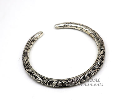 Sterling silver chitai nakshi work unisex cuff bangle by Tribal Ornaments, oxidized design, handmade jewelry bracelet or kada.