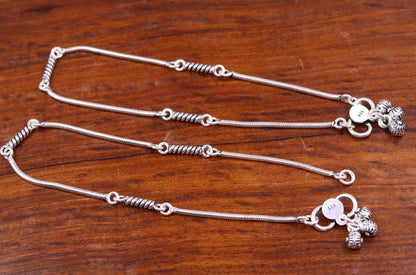 Handmade snake chain ankle bracelet from TRIBAL ORNAMENTS, customized foot jewelry perfect for gifting or belly dance accessories.