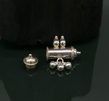 Fine 925 silver amulet pendant with plain shine design, stylish jewelry featuring jingling bells, elegant and unique for gifting.