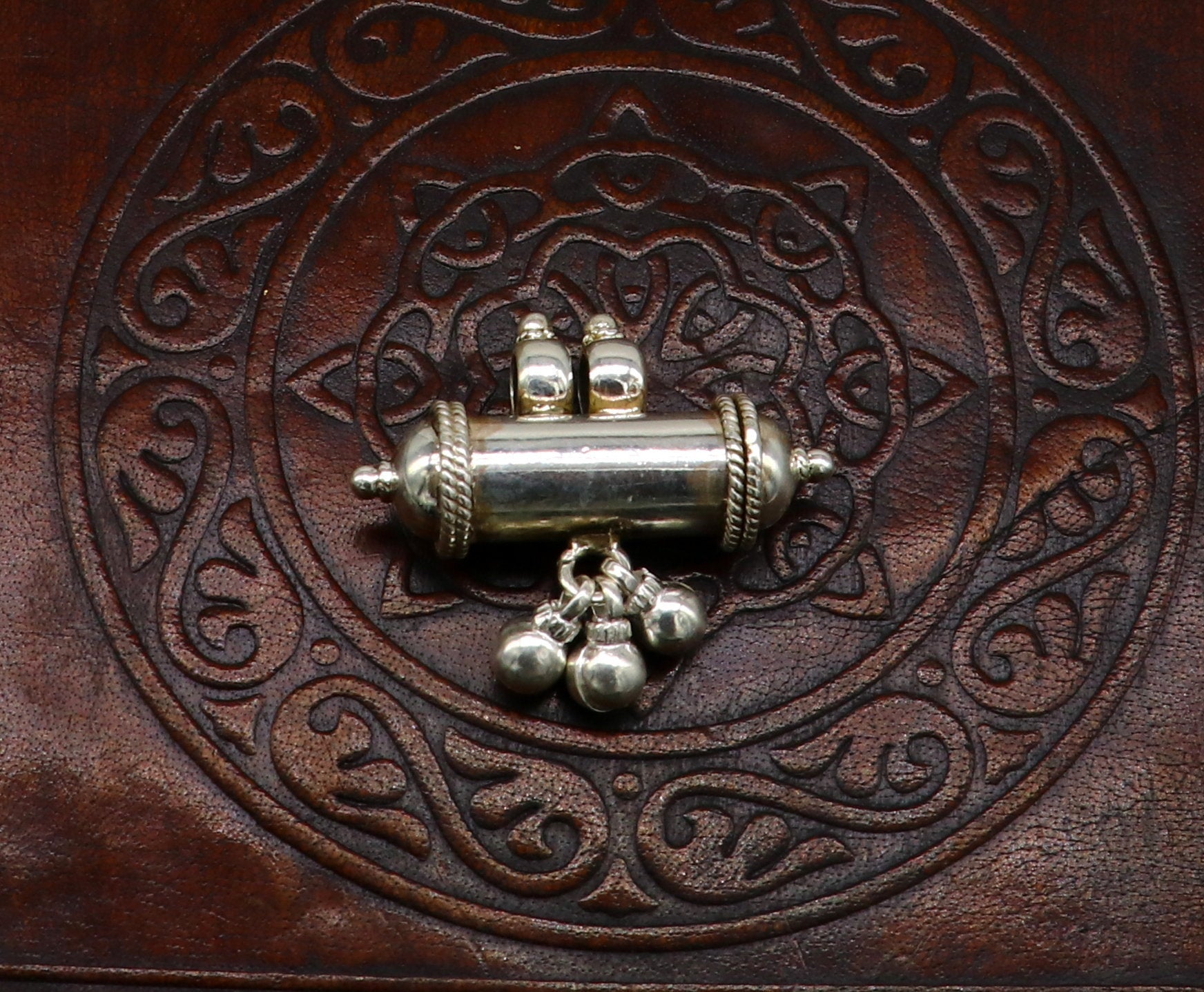 Fine 925 silver amulet pendant, plain shine design pendant, unique stylish fancy jewelry, elegant gifting pendant with jingling bells ssp389 - TRIBAL ORNAMENTS