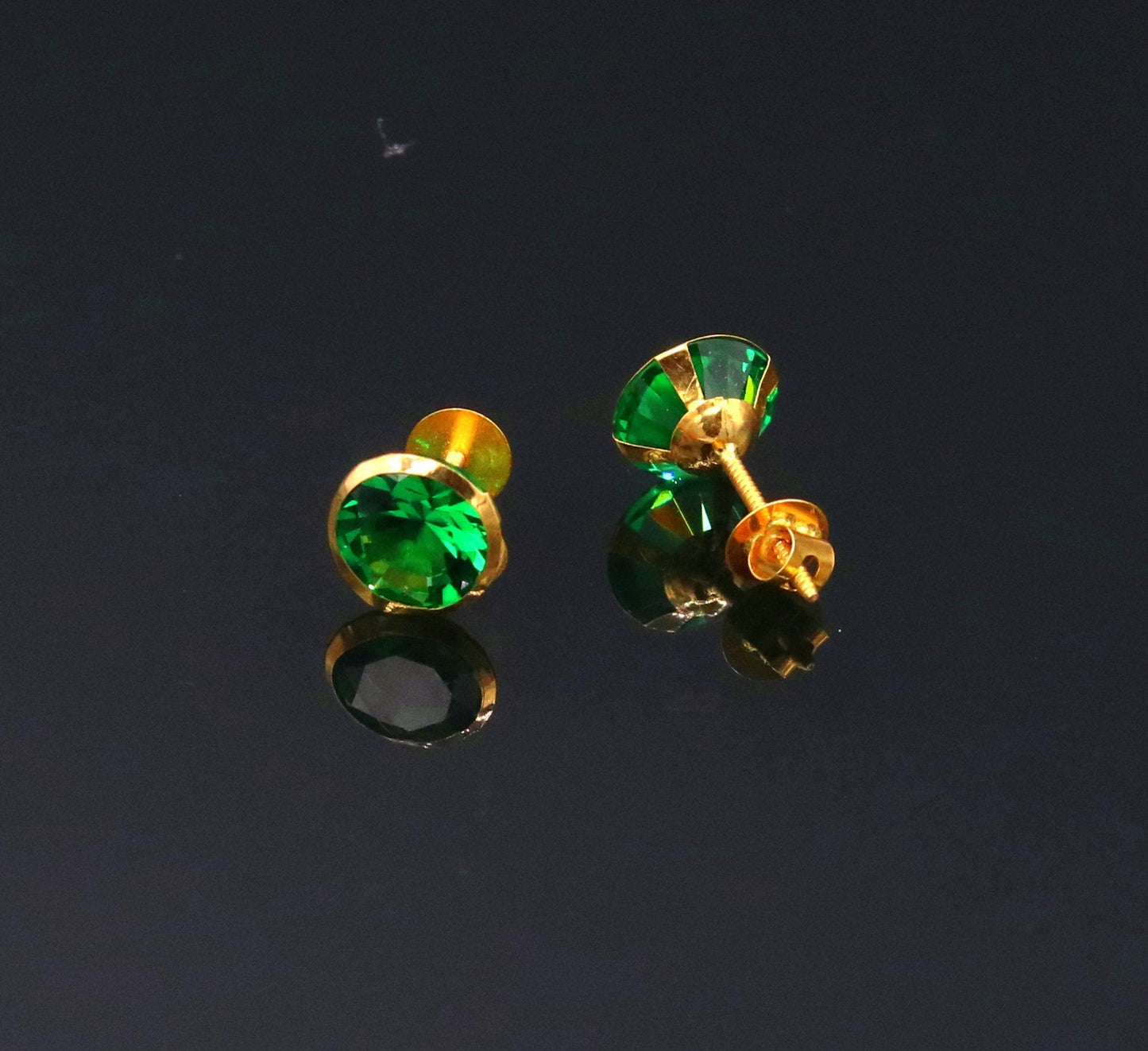 Genuine 18k yellow gold handmade fabulous green stone excellent antique vintage design stud earrings pair unisex jewelry er86 - TRIBAL ORNAMENTS
