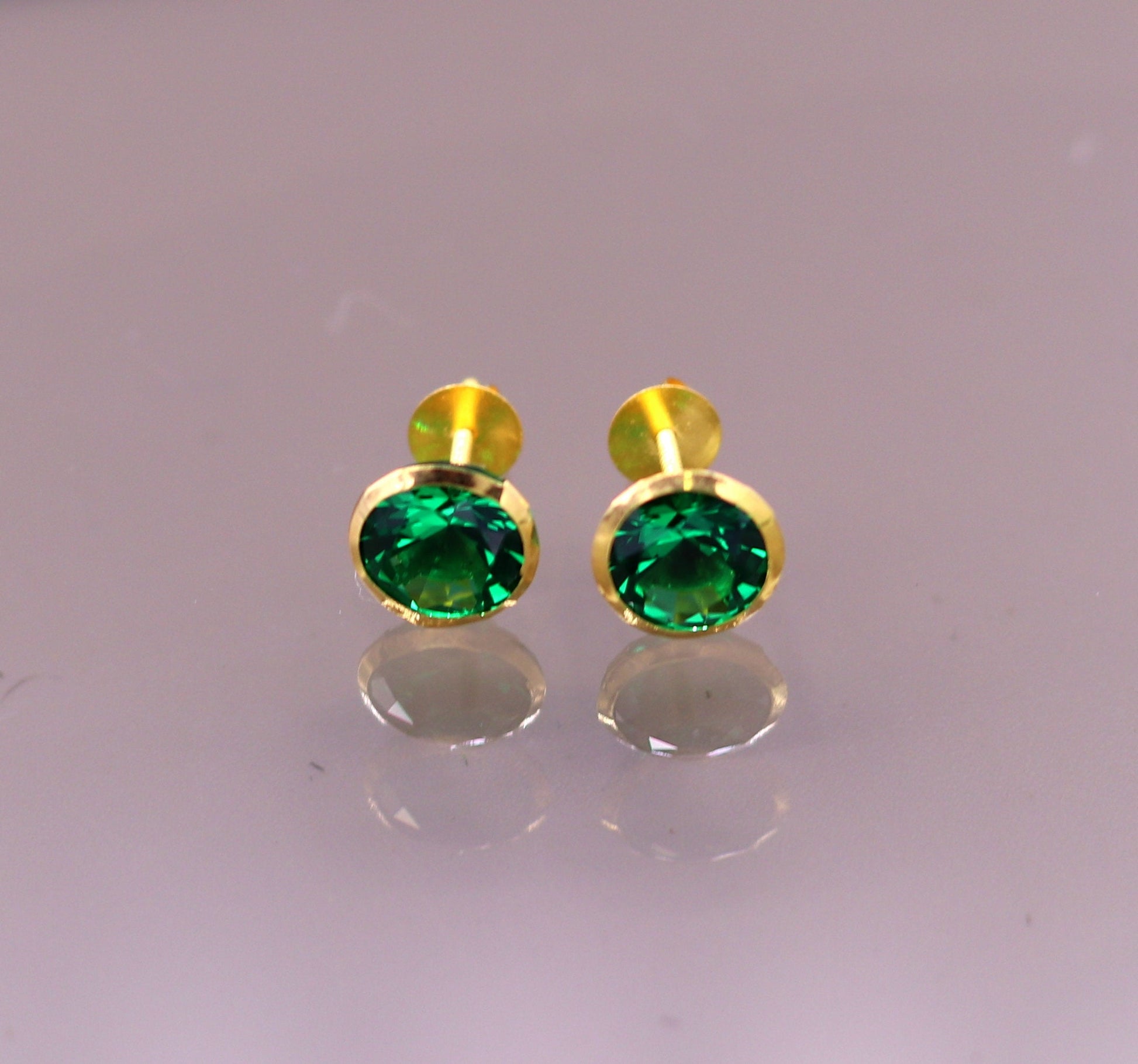 Genuine 18k yellow gold handmade fabulous green stone excellent antique vintage design stud earrings pair unisex jewelry er86 - TRIBAL ORNAMENTS
